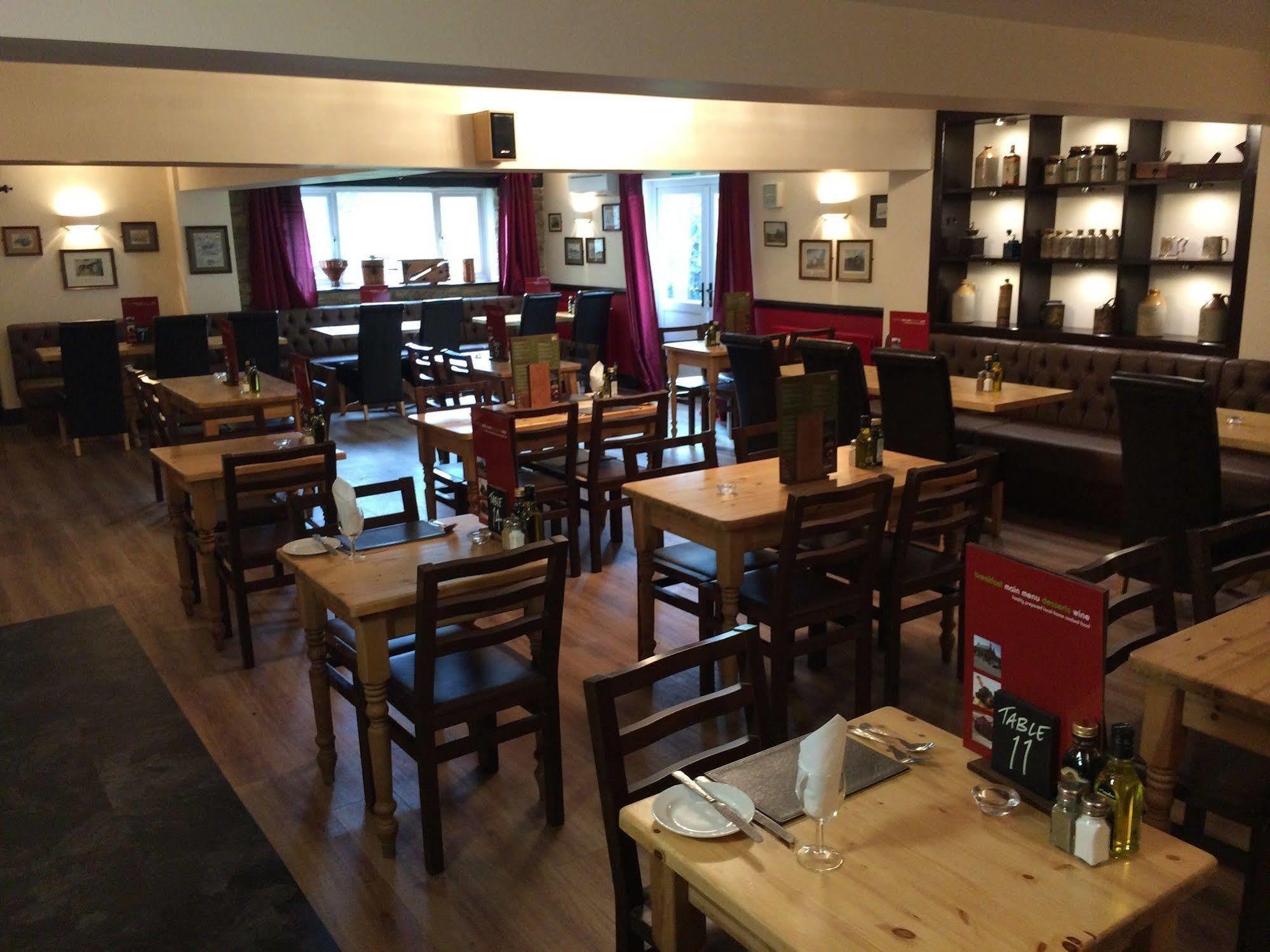Hunters Lodge Inn Wincanton Exterior foto